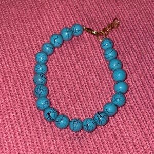 Chic Turquoise and Gold Beaded Bracelet